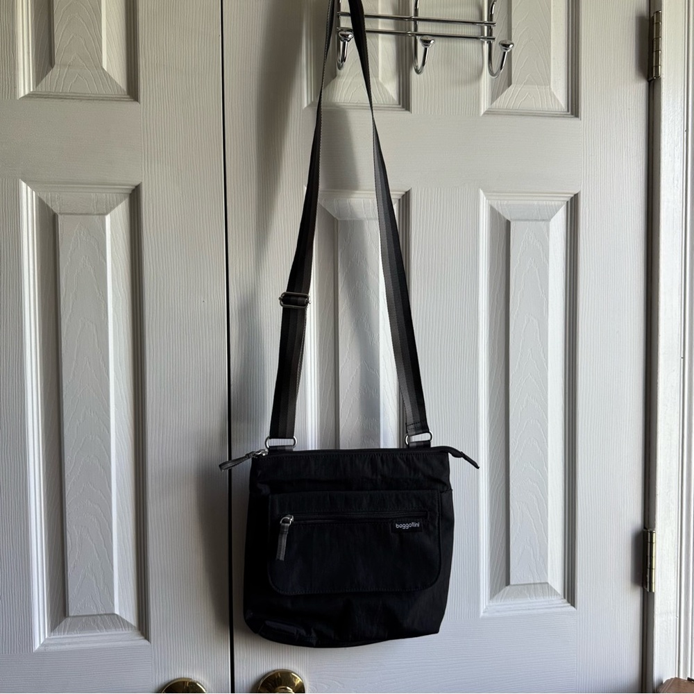 baggallini black crossbody bag purse